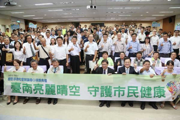 老車不一定是高汚染車　符合加嚴排放標準仍可上路