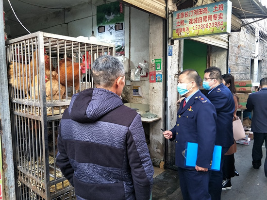 福建省廈門市農貿市場全面禁殺活禽禁售野生動物