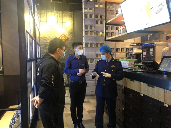 這個“100%復工率”來之不易——福建廈門思明區市場監管局助力萬象城餐飲服務單位全面復工復產