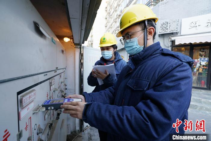 北京電網負荷創冬季歷史新高 用無人機巡檢提升效率